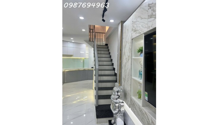 Q7 NGUYỄN THỊ THẬP NGAY LOTTE HXH 4 TẦNG 3PN NHÀ ĐẸP Ở NGAY TIỆN ÍCH ĐẦY ĐỦ